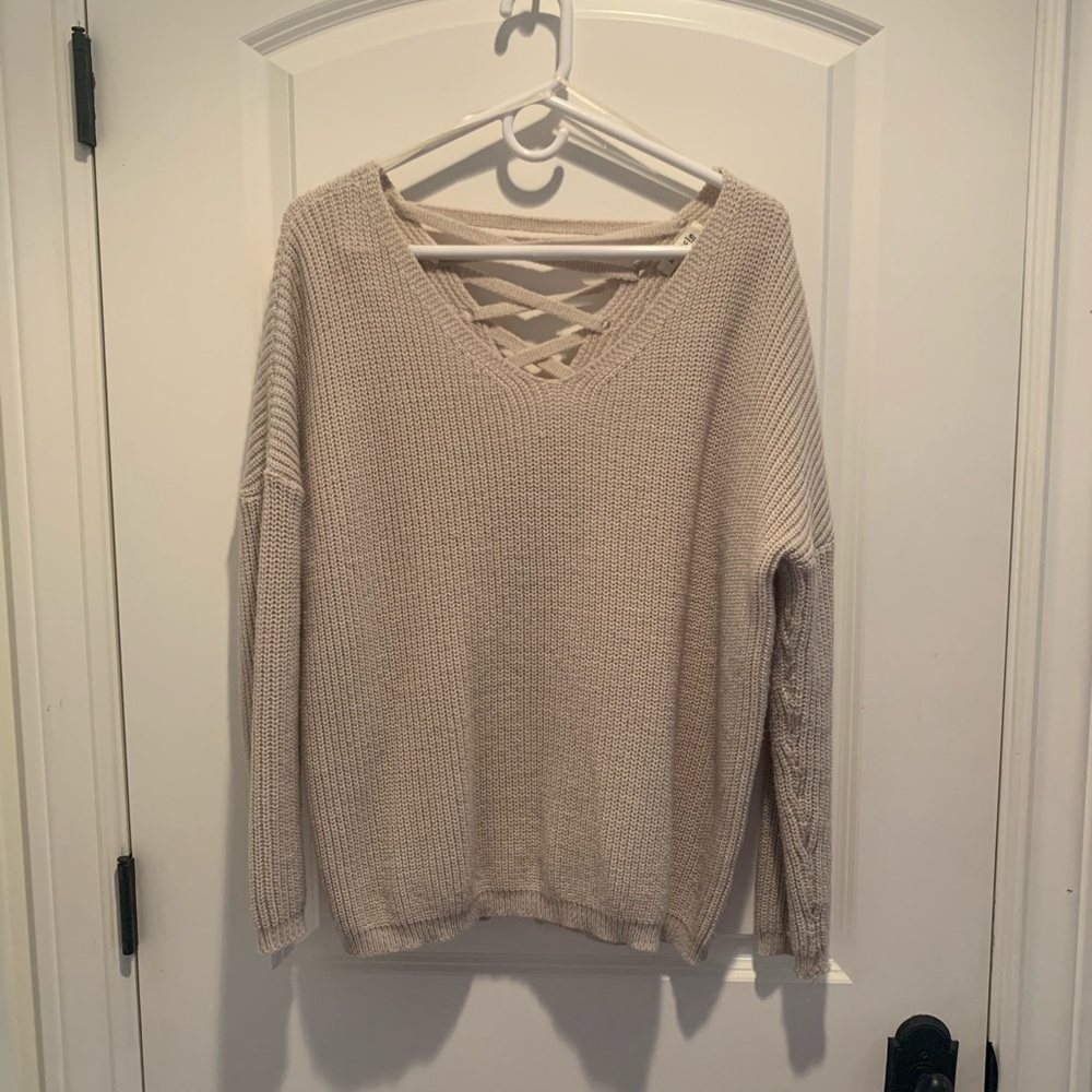 Creme sweater